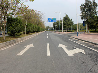 道路交通安全法執(zhí)法檢查開展網(wǎng)上調(diào)查_ 視頻中國
